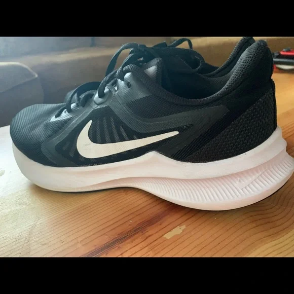 Womens Nike running shoe - Picture 5 of 5